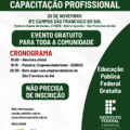 Folder vertical nas cores verde e branco, com título em destaque: “1º Encontro de Capacitação Profissional”. Mostra data, local e aviso de que o evento é gratuito e aberto à comunidade. O cronograma inclui abertura às 19h, palestra do SEBRAE às 19h15 e bate-papo com empreendedores às 20h30. Há também o aviso “Não precisa de inscrição”, contatos dos organizadores, logos da EJA Integrada-EPT e do Instituto Federal Catarinense – Campus São Francisco do Sul.